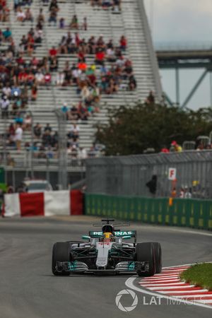 Lewis Hamilton, Mercedes-Benz F1 W08