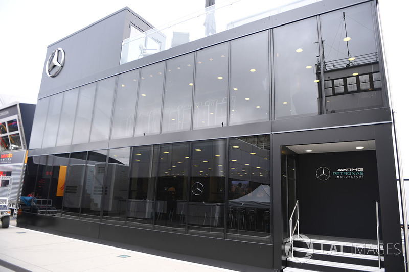 Mercedes AMG F1 W08 motorhome