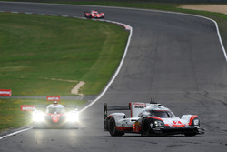 #2 Porsche Team Porsche 919 Hybrid: Timo Bernhard, Earl Bamber, Brendon Hartley
