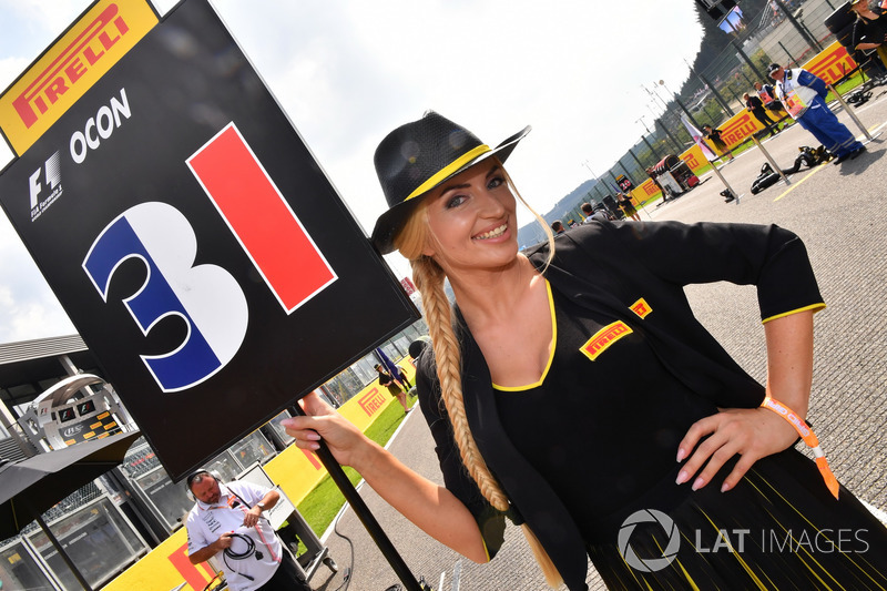Grid Girl F1