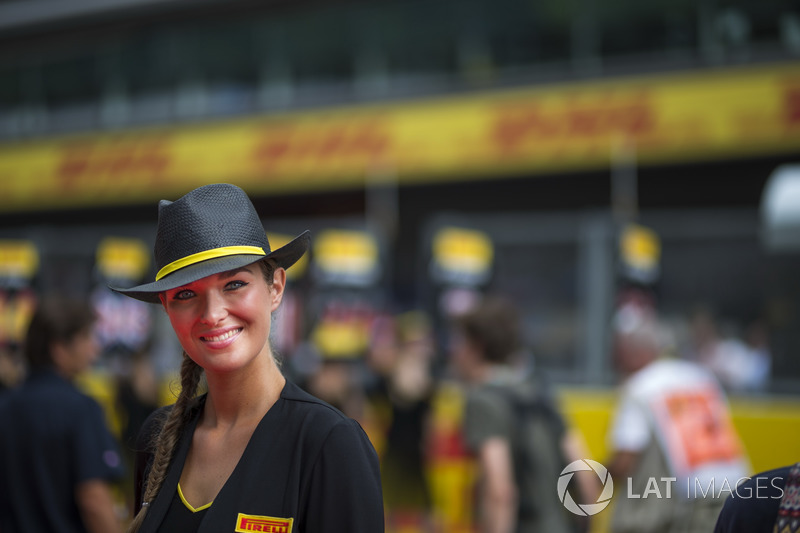 Grid girl