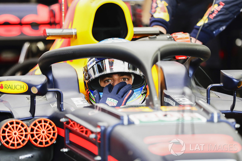 Daniel Ricciardo, Red Bull Racing, Halo device fitted