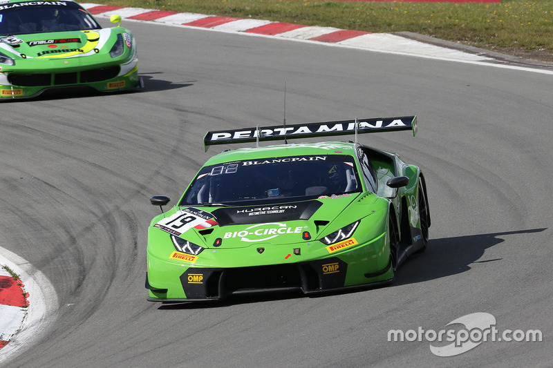 #19 GRT Grasser Racing Team Lamborghini Huracan GT3: Andrea Caldarelli, Ezequiel Perez Companc