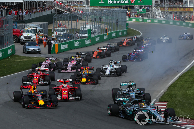Lewis Hamilton, Mercedes-Benz F1 W08 leads at the start of the race