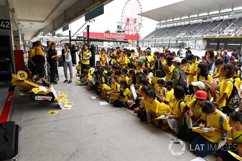 Болельщики Renault Sport F1 Team