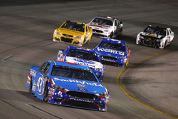 Aric Almirola, Richard Petty Motorsports Ford, A.J. Allmendinger, JTG Daugherty Racing Chevrolet