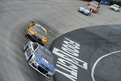 Dale Earnhardt Jr., Hendrick Motorsports Chevrolet, Matt Kenseth, Joe Gibbs Racing Toyota