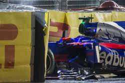 The wrecked Daniil Kvyat Scuderia Toro Rosso STR12