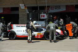 #2 Porsche Team Porsche 919 Hybrid: Timo Bernhard, Earl Bamber, Brendon Hartley
