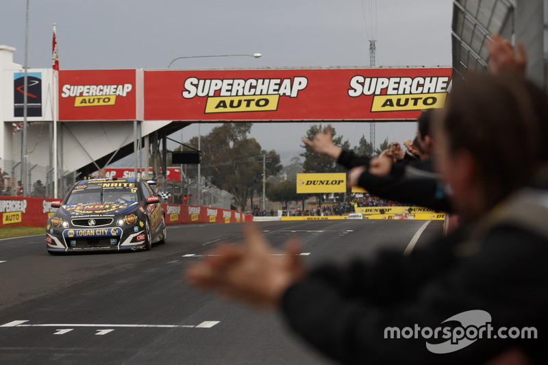 Победители: Люк Юлден, Дэвид Рейнольдс, Erebus Motorsport Holden