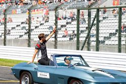 Romain Grosjean, Haas F1 Team, nella drivers parade