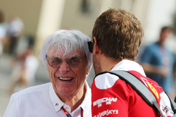 Bernie Ecclestone avec Sebastian Vettel, Ferrari