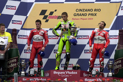 Podium: race winner Valentino Rossi, Aprilia, second place Carlos Checa, Yamaha, third place Max Biaggi, Yamaha