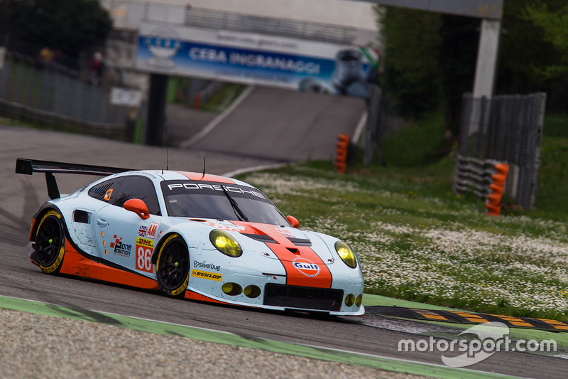 #86 Gulf Racing Porsche 911 RSR: Michael Wainwright, Ben Barker, Nick Foster