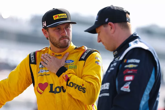 Todd Gilliland, Front Row Motorsports, Michael McDowell, Spire Motorsports