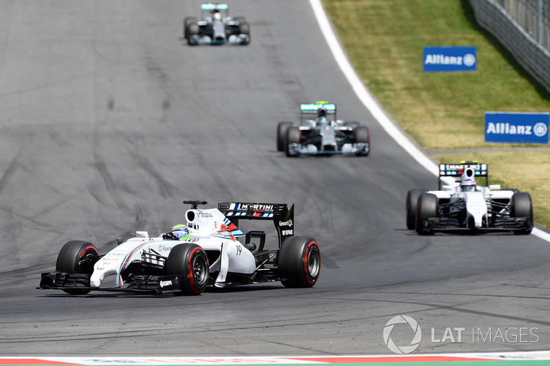 Felipe Massa, Williams FW36 leads