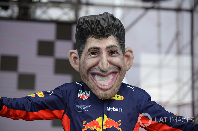 Кукла Даниэля Риккардо, Red Bull Racing