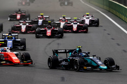 Start action, Nicholas Latifi, DAMS, leads Ralph Boschung, MP Motorsport