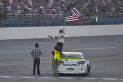 Race winner Brad Keselowski, Team Penske Ford
