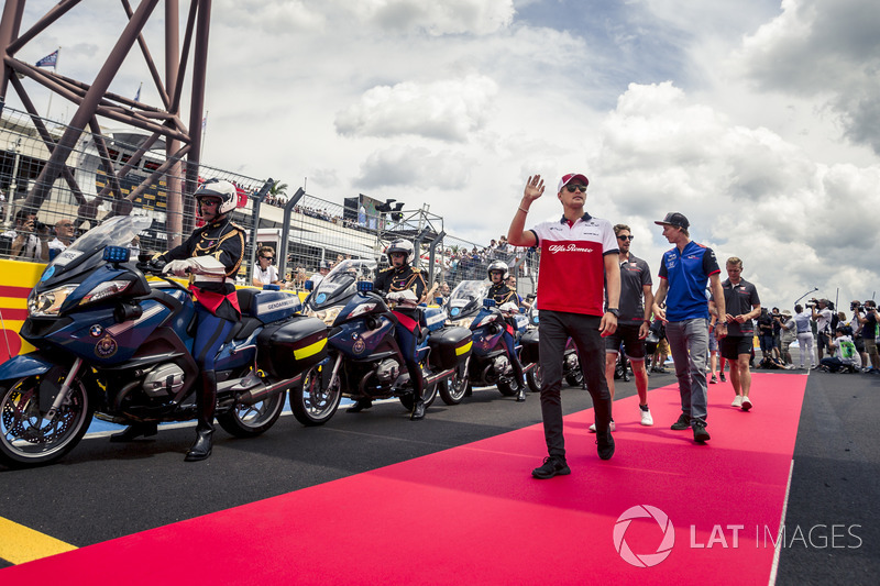 Marcus Ericsson, Sauber lors de la parade des pilotes