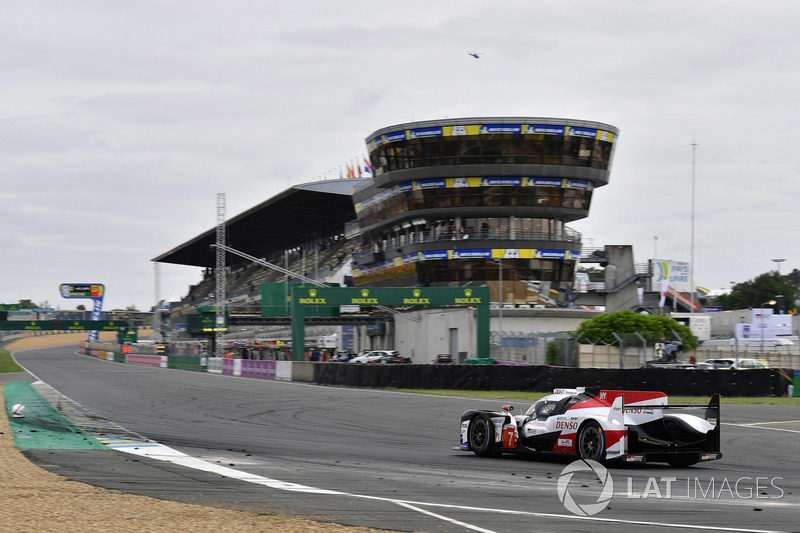 #7 Toyota Gazoo Racing Toyota TS050: Mike Conway, Kamui Kobayashi, Jose Maria Lopez
