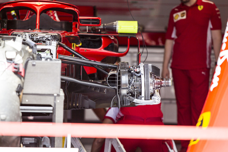Freno delantero y llanta de la rueda del Ferrari SF71H
