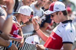 Charles Leclerc, Sauber signs autographs for the fans