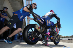 Alex Lowes, Pata Yamaha