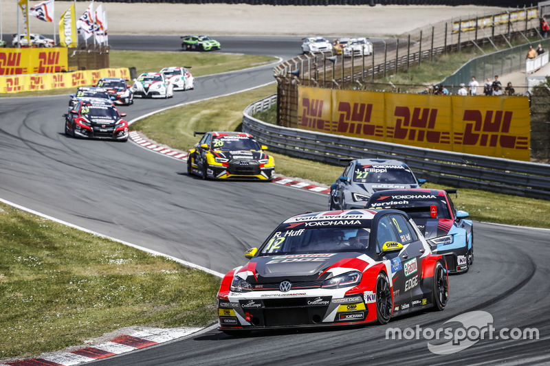 Rob Huff, Sébastien Loeb Racing Volkswagen Golf GTI TCR