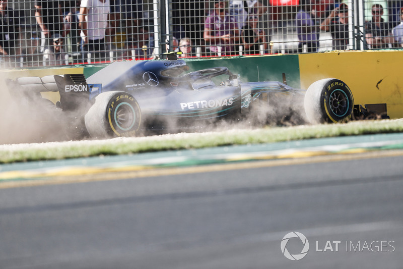 Вылет с трассы: Валттери Боттас, Mercedes AMG F1 W09