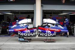 Кожухи Scuderia Toro Rosso STR13 Пьера Гасли и Брендона Хартли