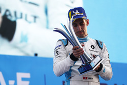 Podio: segundo lugar Sébastien Buemi, Renault e.Dams,