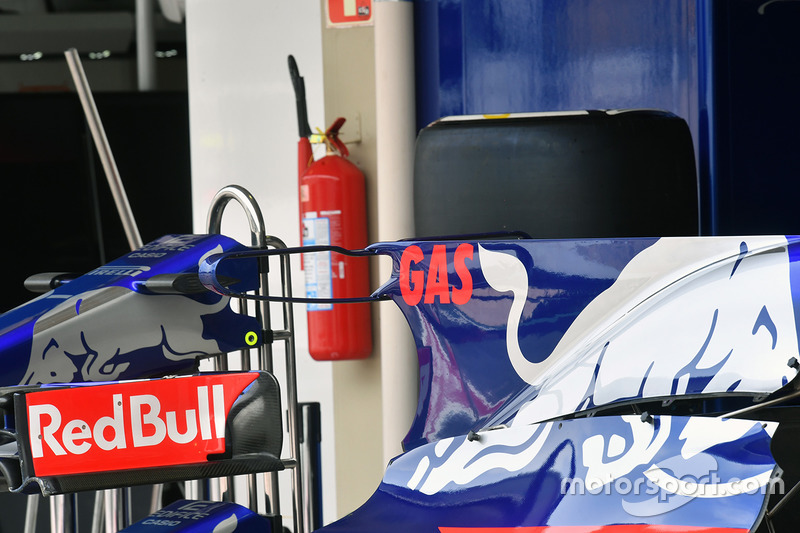 Scuderia Toro Rosso STR12, dettaglio della carrozzeria
