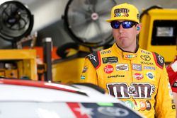 Kyle Busch, Joe Gibbs Racing, Toyota Camry M&M's Red White & Blue