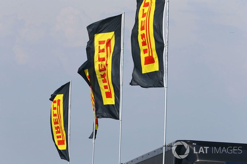 Pirelli flags