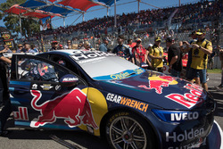Car of Shane van Gisbergen, Triple Eight Race Engineering Holden on the starting grid
