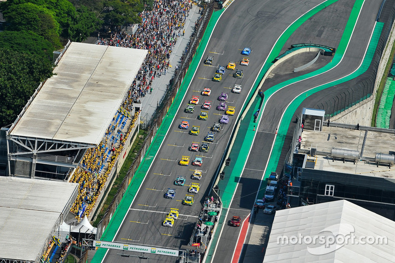 Largada da Stock Car em Interlagos