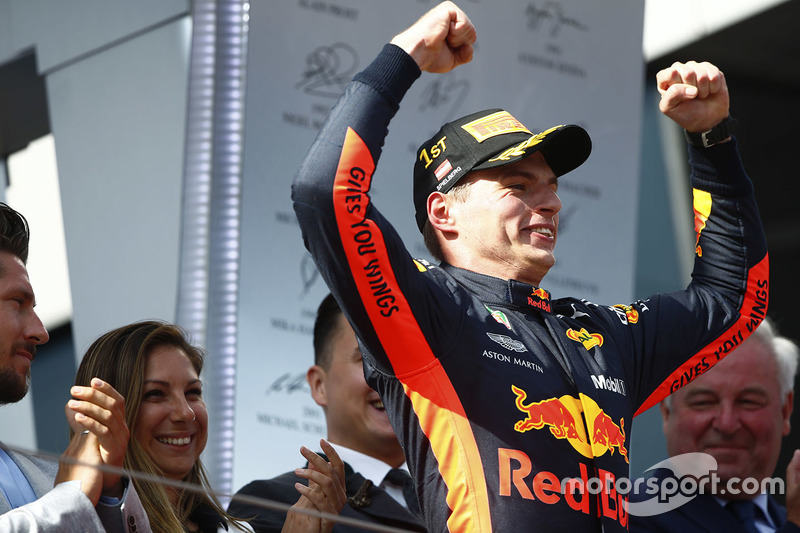 Podio: il vincitore della gara Max Verstappen, Red Bull Racing