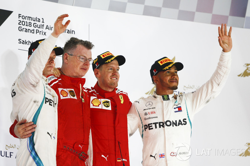 Valtteri Bottas, Mercedes AMG F1, Sebastian Vettel, Ferrari y Lewis Hamilton, Mercedes AMG F1