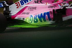 Flow-Viz paint on the car of Esteban Ocon, Force India VJM11 Mercedes
