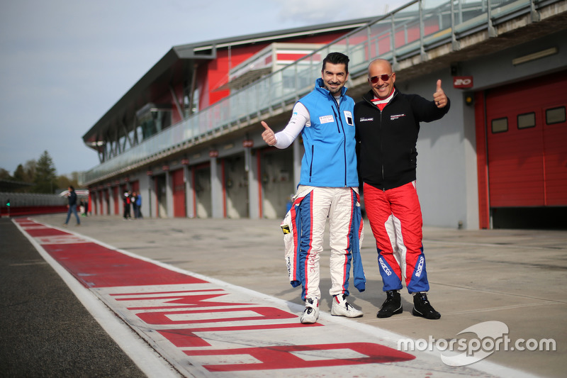 Atmosfera in pit lane