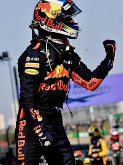 Race winner Daniel Ricciardo, Red Bull Racing celebrates in parc ferme