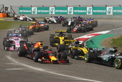 Daniel Ricciardo, Red Bull Racing RB14 startta