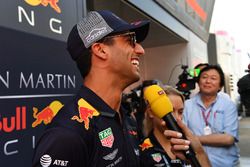 Daniel Ricciardo, Red Bull Racing talks with the media