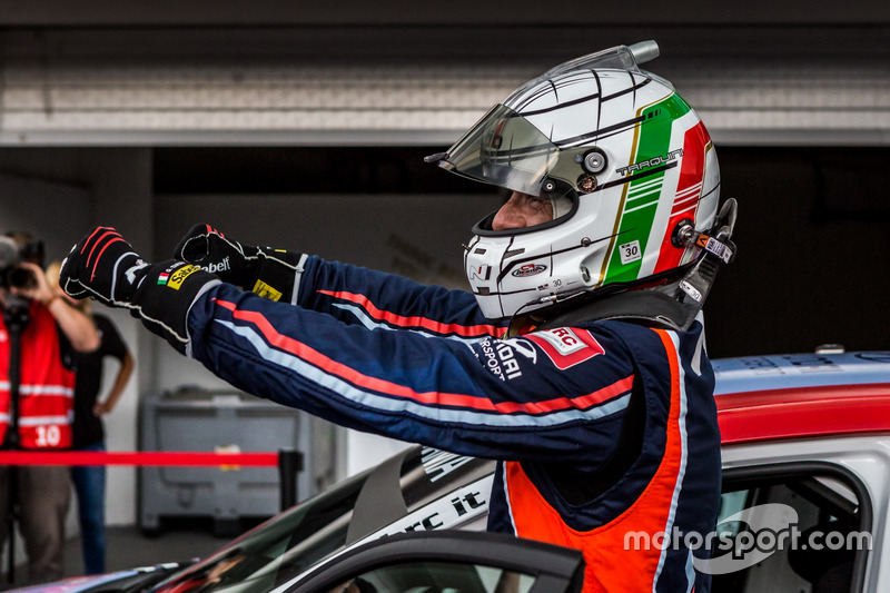 Il vincitore della gara Gabriele Tarquini, BRC Racing Team Hyundai i30 N TCR