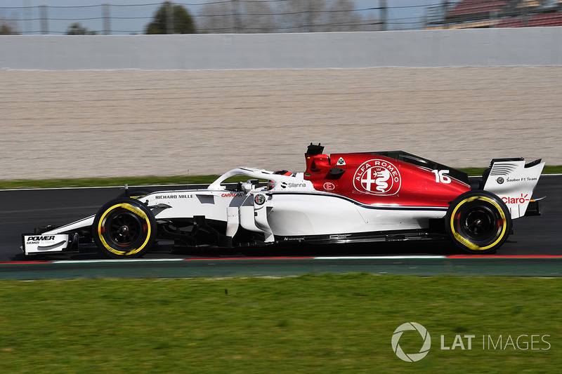 6º Alfa Romeo Sauber C37: 786 vueltas.