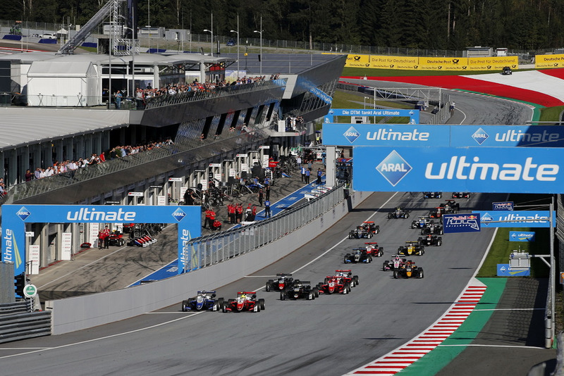 Start der Formel-3-EM 2018 in Spielberg: Robert Shwartzman, PREMA Theodore Racing Dallara F317 - Mercedes-Benz, Mick Schumacher, PREMA Theodore Racing Dallara F317 - Mercedes-Benz