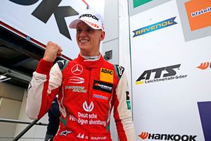 Podium: Race winnaar Mick Schumacher, PREMA Theodore Racing Dallara F317 - Mercedes-Benz