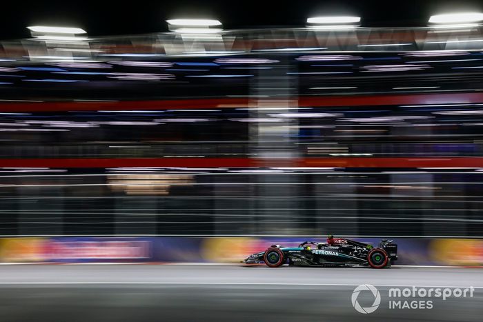 Lewis Hamilton, Mercedes F1 W15