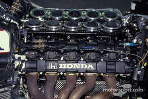 Un motor Honda 3.5 V10 en un Tyrrell 020